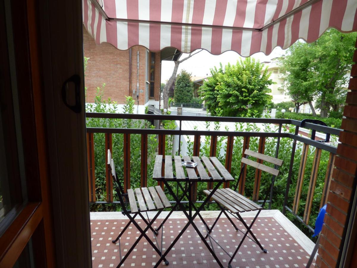 B&B Villa Montreux Rimini Exteriér fotografie