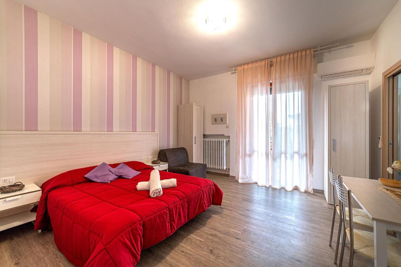 B&B Villa Montreux Rimini Exteriér fotografie